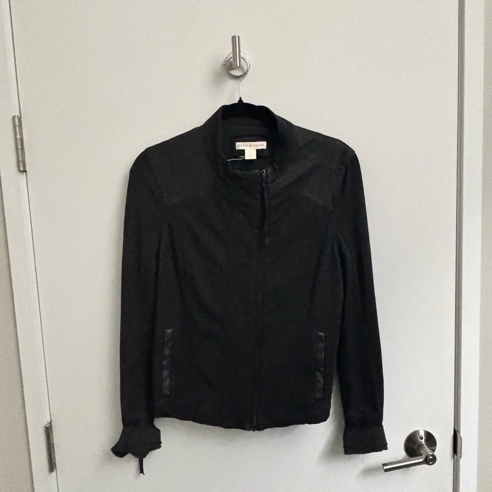 Casual jacket with leather detail